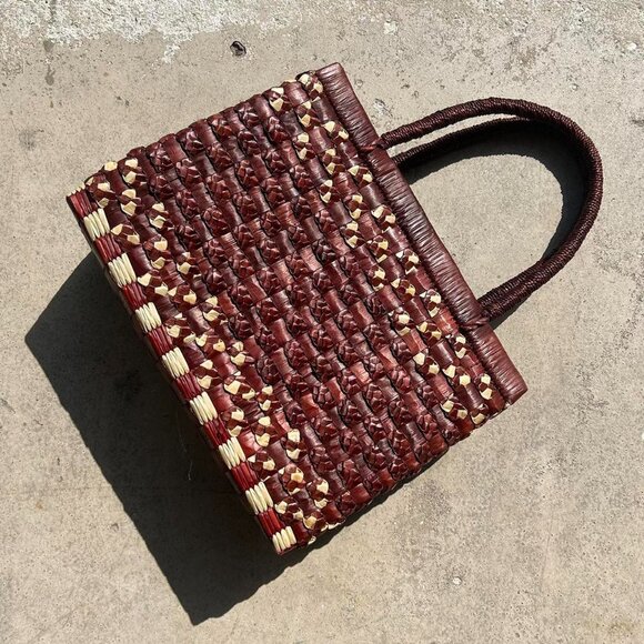 Handwoven Pacific Island Zipper Rustic Brown Pandan Straw Tote - Picture 7 of 8